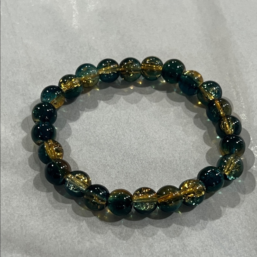 Chic Green and Gold Beaded Bracelet